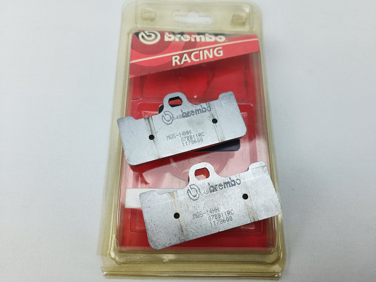 PLAQUETTES DE FREIN AVANT BREMBO RACING RC CARBONE CÉRAMIQUE POUR ÉTRIER TAILLÉ MASSE USAGE CIRCUIT UNIQUEMENT / 07BB11RC