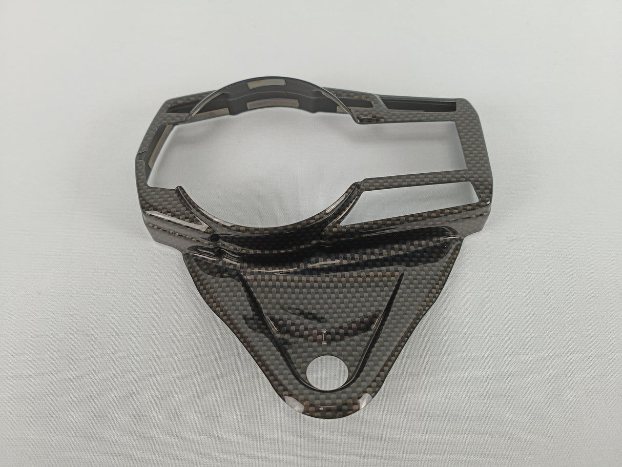 ENTOURAGE DE COMPTEUR 600GSX-R ET 750GSX-R 2011 À 2018 SUZUKI IMITATION CARBONE ACCESSOIRES ORIGINE OEM / 9900099013K78