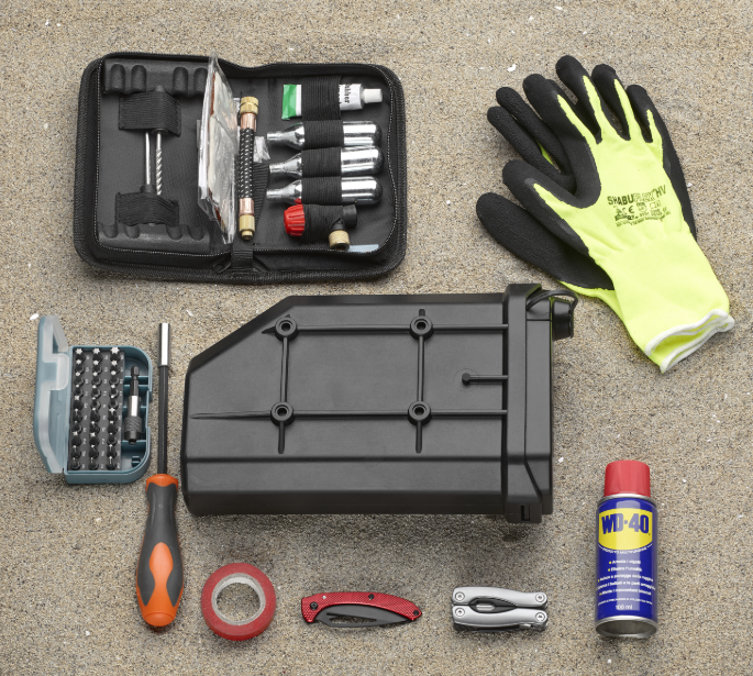BOITE A OUTILS GIVI A MONTER SUR SUPPORT VALISE / RGS250
