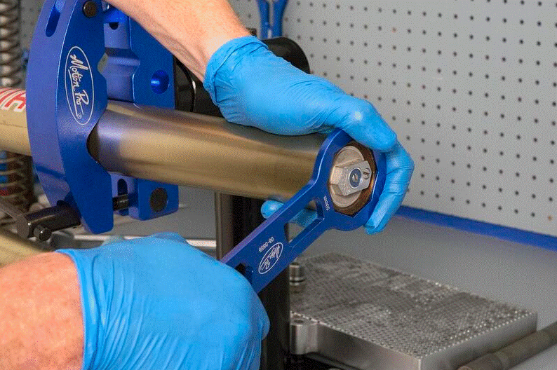 CLÉ POUR BOUCHON DE FOURCHE 46MM ET 50MM MOTION PRO / RM08-0656