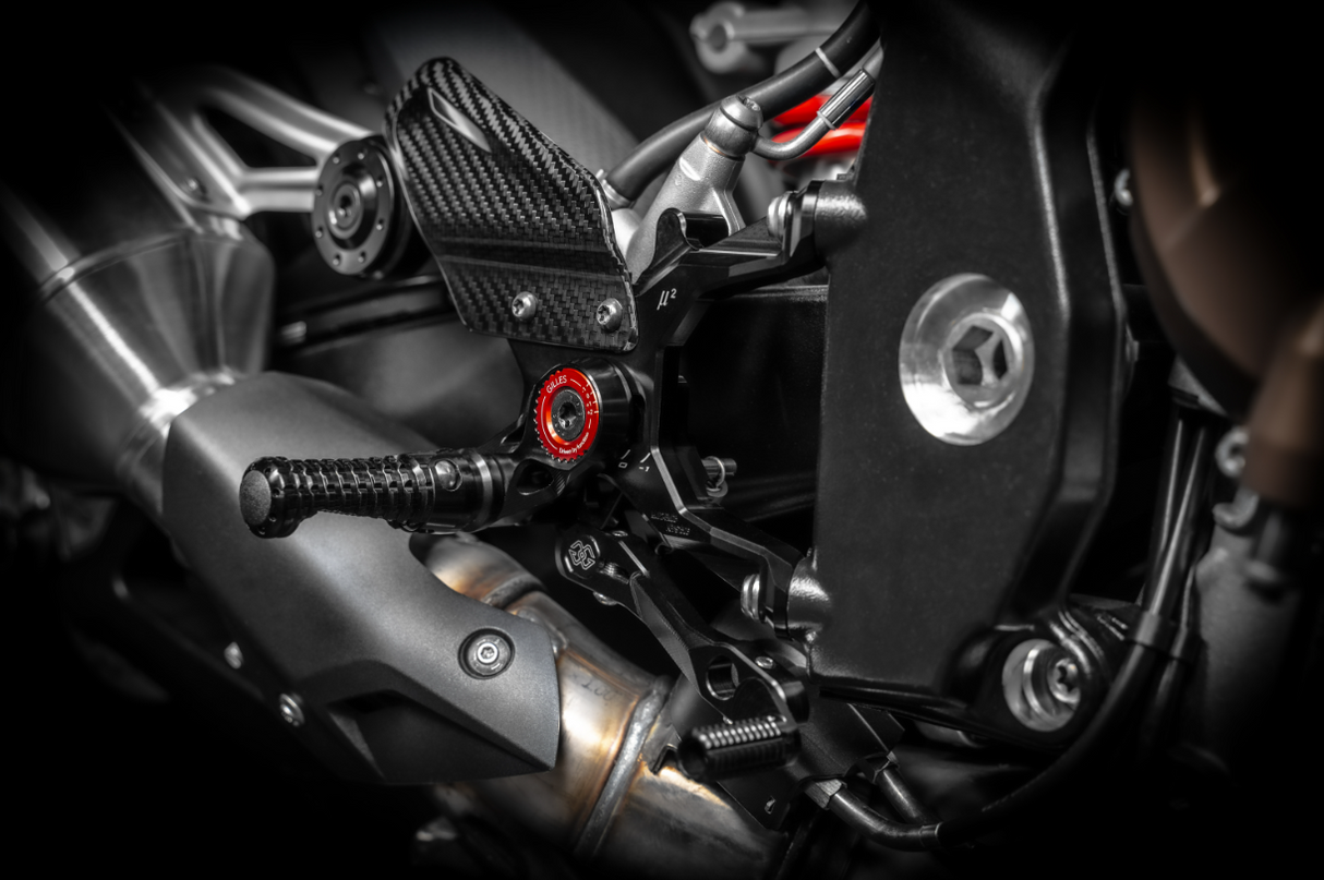 COMMANDES RECULÉES BMW M1000R 2022 À 2024 ET S1000R 2021 À 2025 GILLES TOOLING EN ALUMINIUM RÉGLABLES HOMOLOGUÉES / RGMUE2-BM05-B