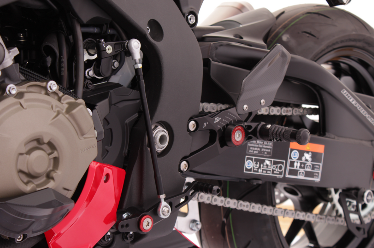 COMMANDES RECULÉES HONDA CBR1000RR FIREBLADE SP ET SP2 2017 À 2019 GILLES TOOLING EN ALUMINIUM RÉGLABLES HOMOLOGUÉES / RGMUE2-H01-B