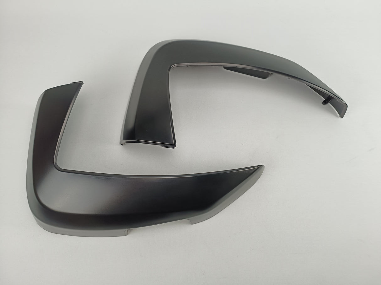 ENJOLIVEURS NOIR BRUT POUR VALISES V35 MONOKEY SIDE 35LITRES GIVI / RGC35N