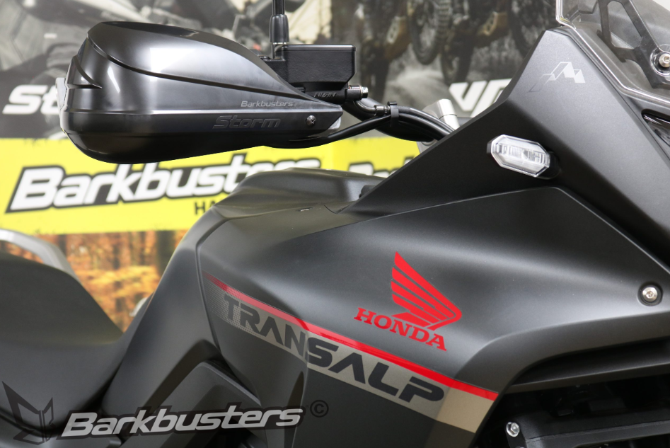 KIT DE MONTAGE PROTÈGE-MAINS BARKBUSTERS 750 TRANSALP 2023 À 2024 HONDA / BHG-100-00-NP