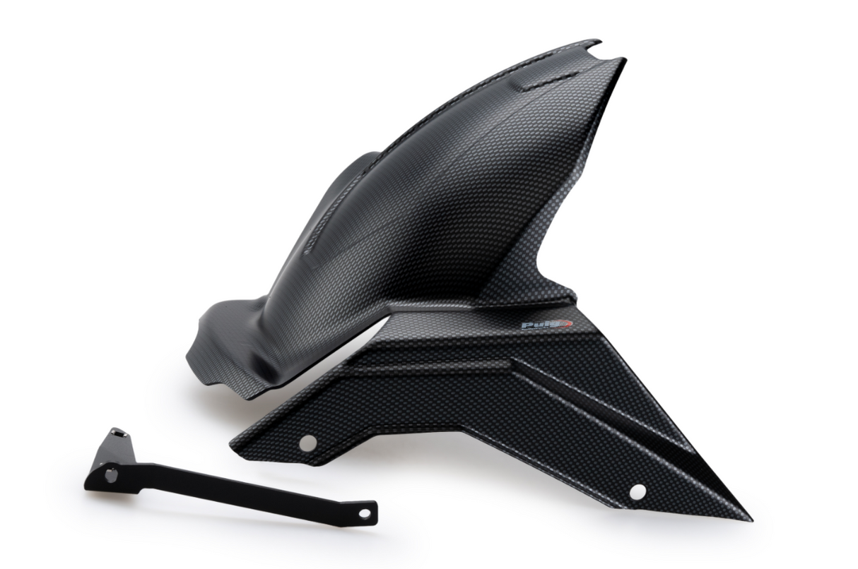 GARDE BOUE ARRIERE SUZUKI GSX-8S 2023 À 2025 ET GSX-8R 2024 À 2025 IMITATION CARBONE PUIG / RP21699C