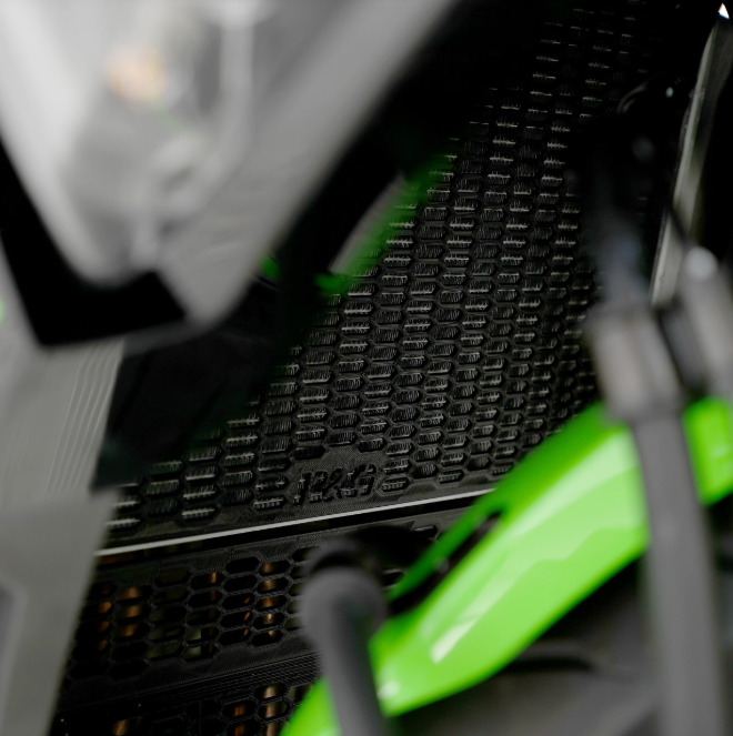 GRILLE PROTECTION DE RADIATEUR D'EAU ZX4R ET ZX40RR 2023 À 2025 R&G RACING / RRRAD0333PROBK