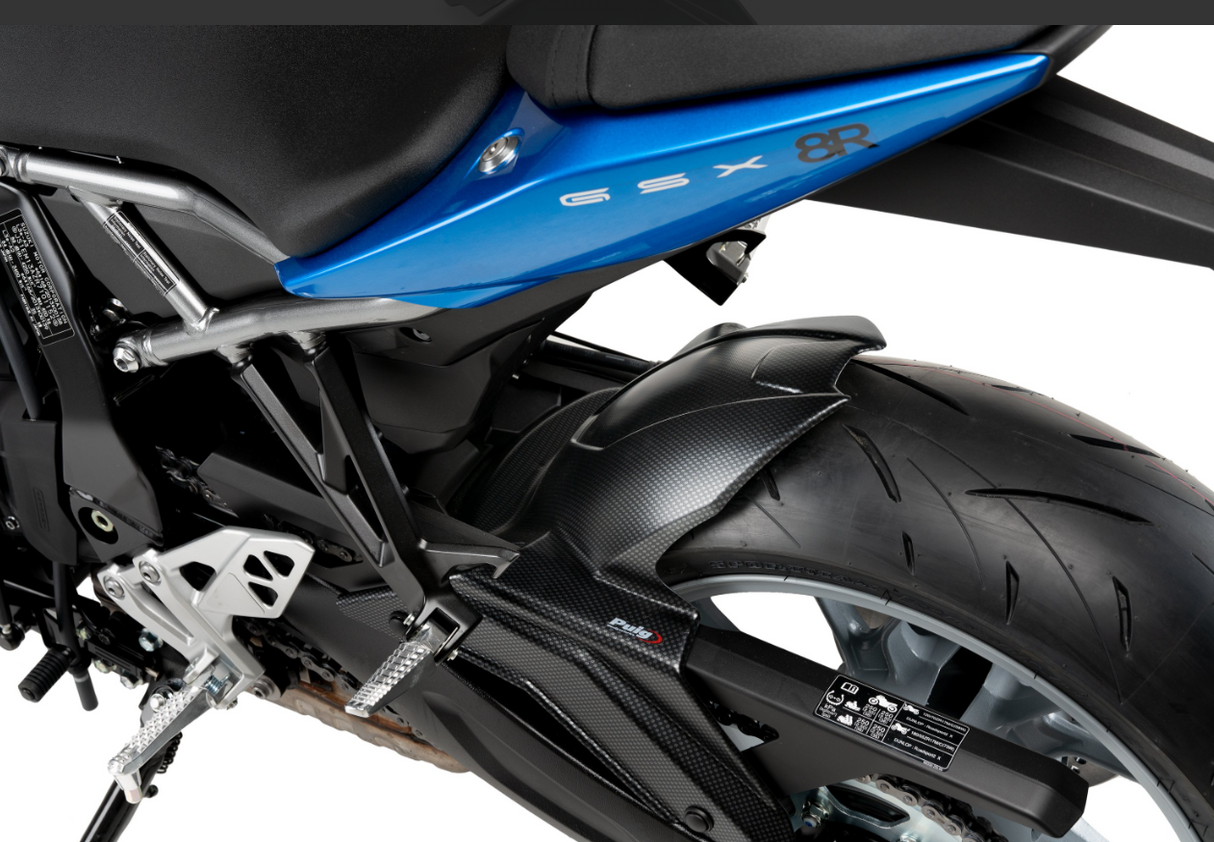 GARDE BOUE ARRIERE SUZUKI GSX-8S 2023 À 2025 ET GSX-8R 2024 À 2025 IMITATION CARBONE PUIG / RP21699C