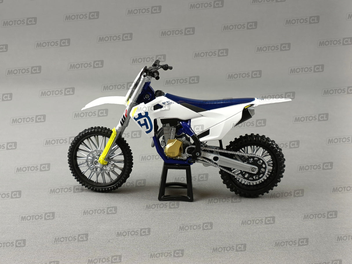MINIATURE MOTOCROSS HUSQVARNA FC450 1/12ÈME / RN085-58153