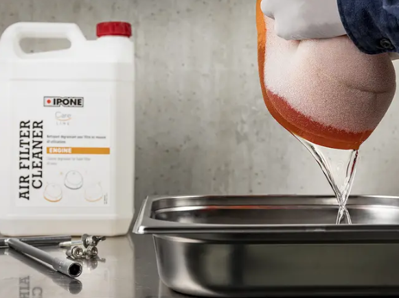 NETTOYANT FILTRE À AIR MOUSSE-AIR FILTER CLEANER BIDON 5 LITRES / RI800683