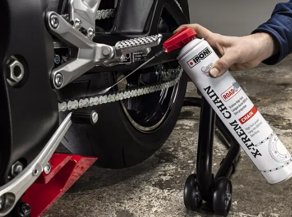 PACK CHAÎNE TOUT-TERRAIN IPONE X-TREM CHAIN OFF ROAD 750ML + CHAIN CLEANNER 750ML + BROSSE OFFERTE / RI800737