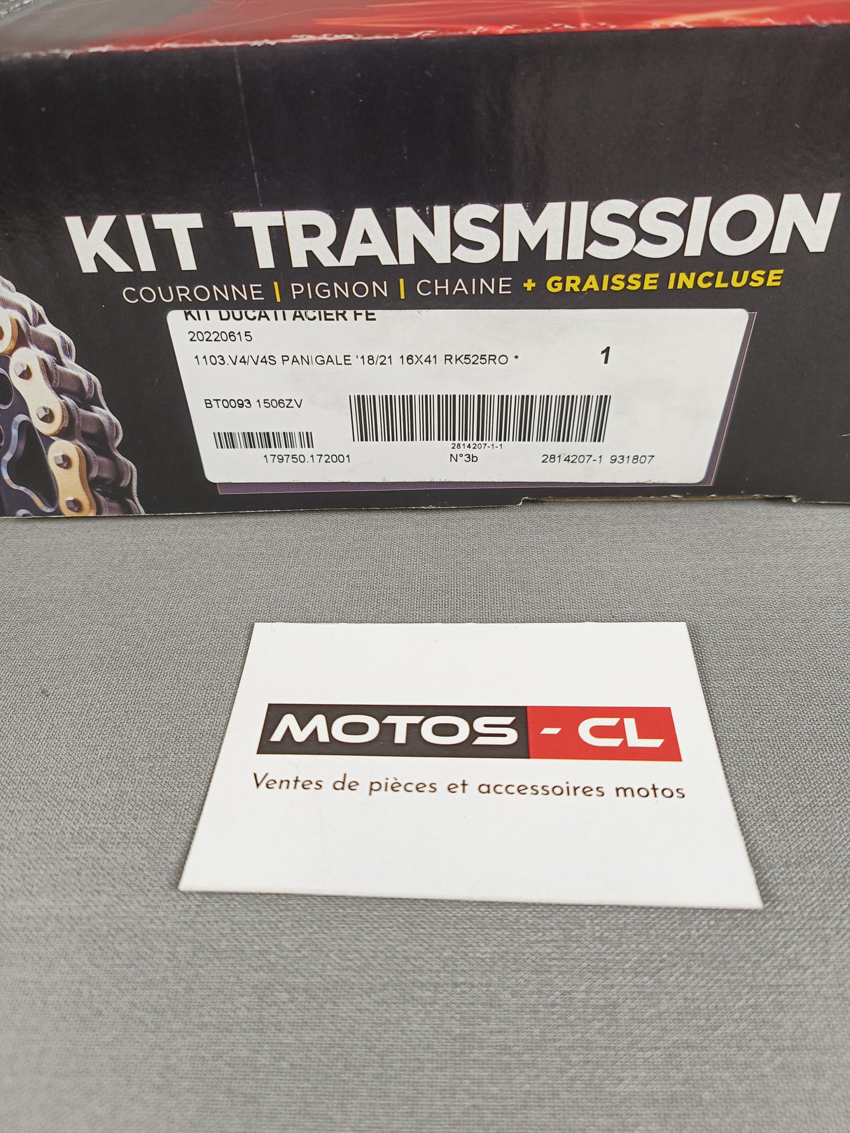 KIT CHAINE 16X41 AVEC CHAINE RK ROUGE ULTRA RENFORCÉE PANIGALE V4 et V4S DUCATI 2018-2024 FRANCE ÉQUIPEMENT / 179750.172