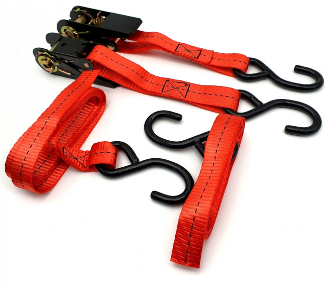 SANGLES À CLIQUET AVEC CROCHETS POUR TRANSPORT MOTO-SCOOTER-QUAD NOIR-ROUGE BRAZOLINE / RB5006