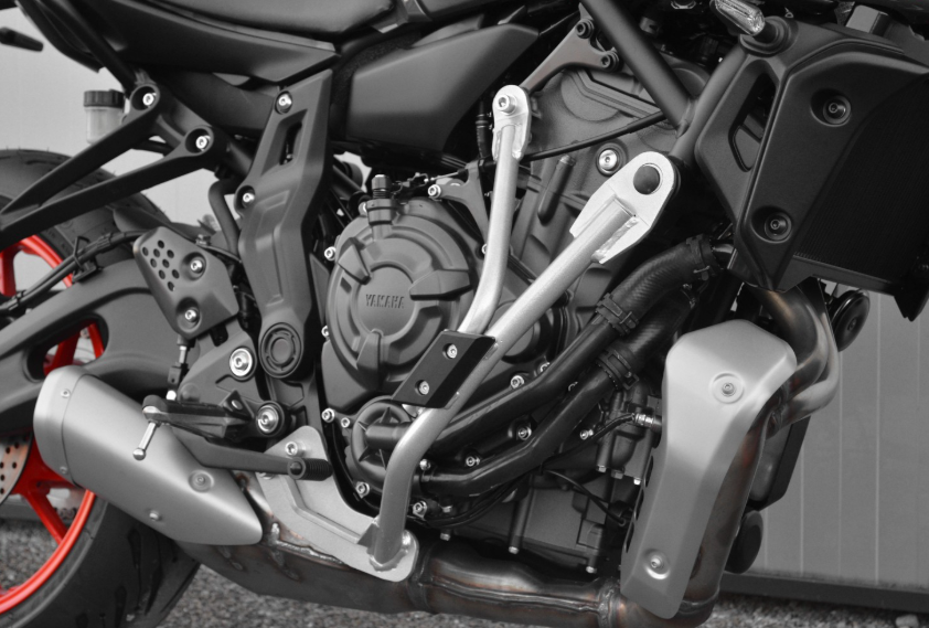 PROTECTIONS LATÉRALES POUR KIT MOTO ÉCOLE YAMAHA MT-07 2023 À 2024 ET MT-07 PURE 2023 À 2024 TOP BLOCK / RTPMY40