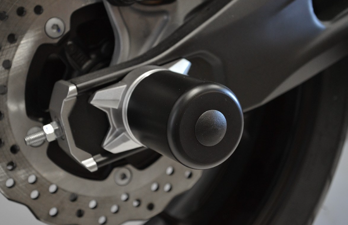 PROTECTIONS AXE DE ROUE ARRIÈRE POUR KIT MOTO ÉCOLE YAMAHA MT-07 2014 À 2020 TOP BLOCK / RTPRRY31