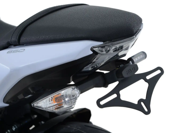 SUPPORT DE PLAQUE KAWASAKI Z650 ET NINJA 650 2017 À 2024 R&G RACING / RRLP0214BK