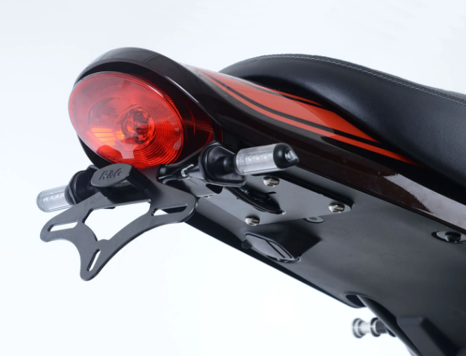 SUPPORT DE PLAQUE KAWASAKI Z900RS 2018 À 2025 R&G RACING / RRLP0242BK