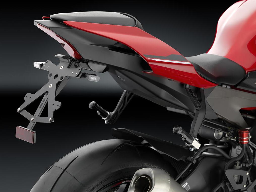 SUPPORT DE PLAQUE YAMAHA R1 2015 À 2024-R1 M 2015 À 2019-R1M 2020 À 2024 HOMOLOGUÉ RIZOMA / RRPT219B
