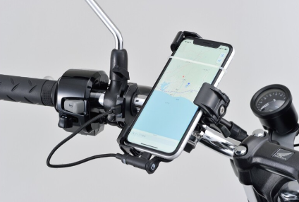 PRISE ALIMENTATION USB-C SLIM PLASTIQUE 12V FIXATION GUIDON Ø22MM À Ø25,4MM DAYTONA / RD80400