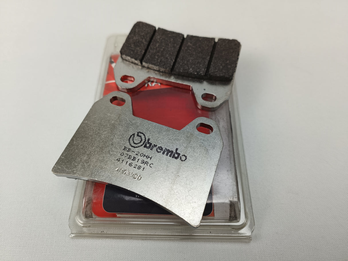 PLAQUETTES DE FREIN AVANT BREMBO RACING RC CARBONE CÉRAMIQUE POUR ÉTRIER ORIGINE APRILIA BMW CF MOTO DUCATI FANTIC HUSQVARNA KTM MOTO GUZZI MV TRIUMPH YAMAHA USAGE CIRCUIT UNIQUEMENT / 07BB19RC