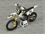 MINIATURE MOTOCROSS HUSQVARNA FC450 ROCKSTAR N°21 JASON ANDERSON 1/12ÈME / RN085-58233