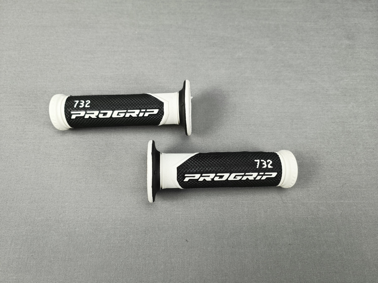 POIGNEES PROGRIP 732 SOFT TOUCH DIAMETRE 22MM LONGUEUR 125MM / DISPO EN 3 COLORIS