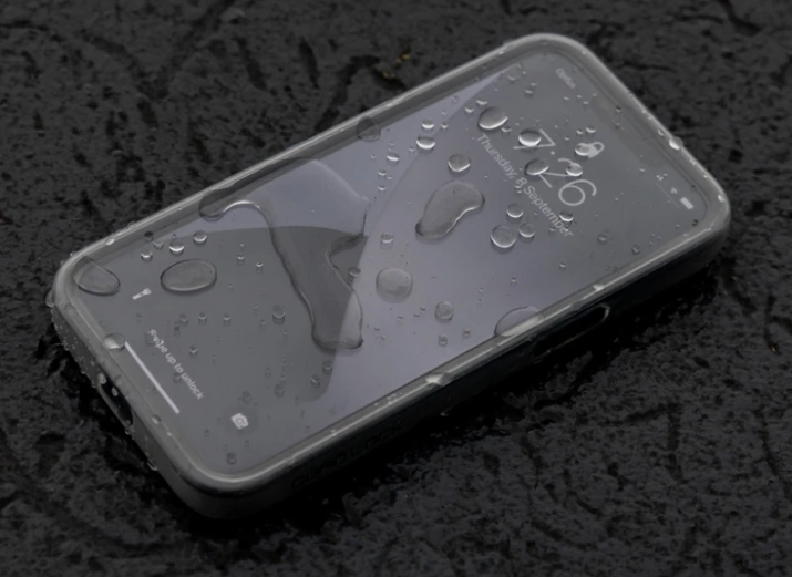 PROTECTION ÉTANCHE-PONCHO QUAD LOCK® iPHONE SE (2ND GEN) ET iPHONE 7-8 / QMC-PON-IPSE