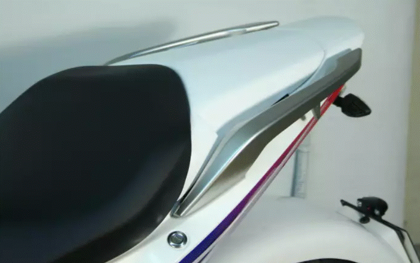 CAPOT DE SELLE HONDA INTEGRA 700 2012 À 2013 ET INTEGRA 750 2014 À 2016 BRUT S2 CONCEPT / H714-000