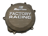 COUVERCLE DE CARTER D'EMBRAYAGE BOYESEN FACTORY RACING EN ALUMINIUM COULEUR MAGNÉSIUM FANTIC XX250 2022 À 2026-YAMAHA YZ250 1999 À 2026-YZ250X 2016 À 2022 / RBCC32AM
