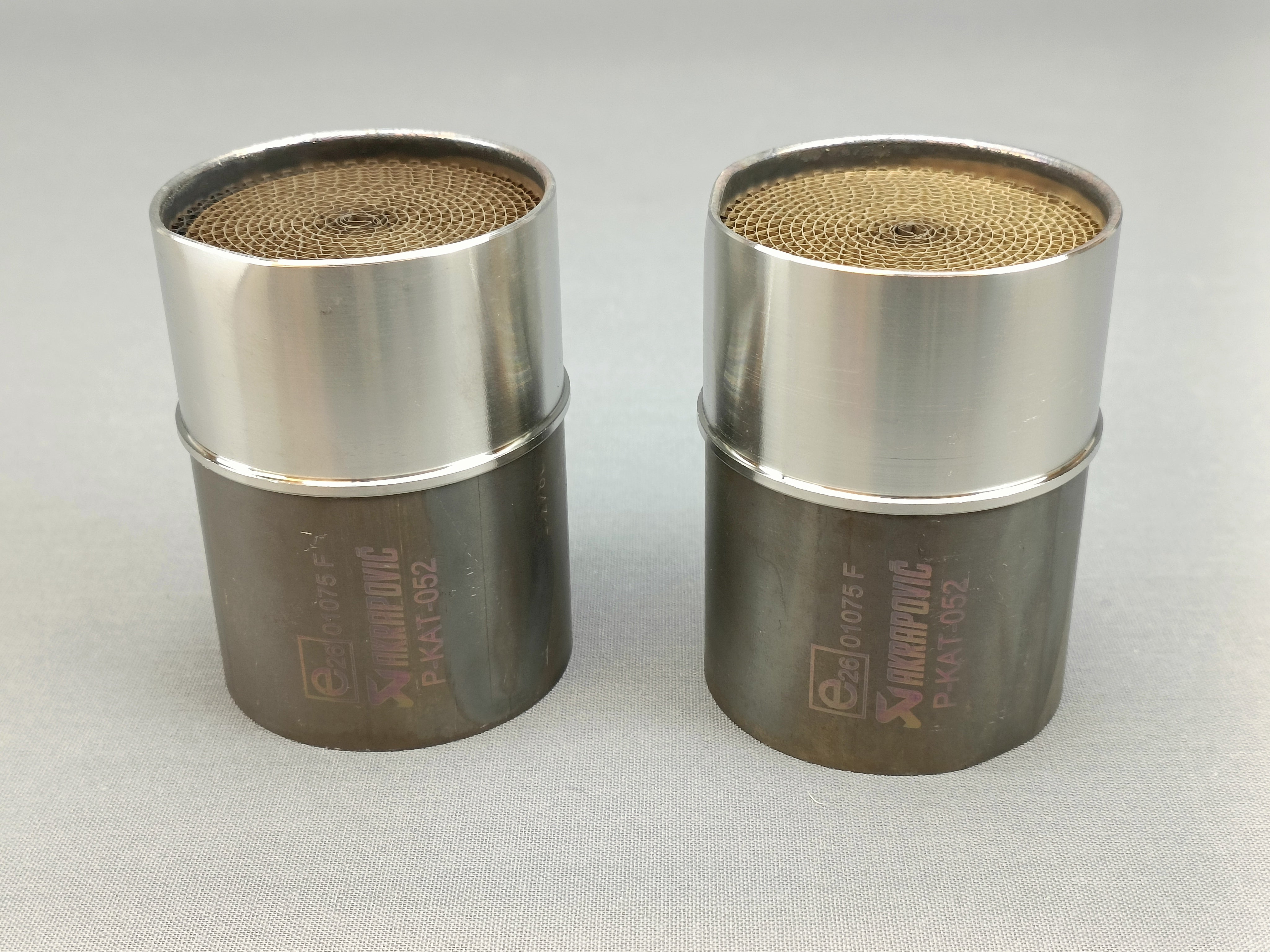 CATALYSEURS AKRAPOVIC POUR KAWASAKI ZZR1400 ET ZX14R 2016 À