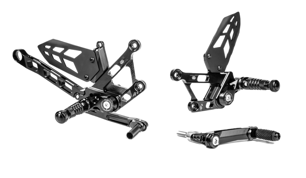 COMMANDES RECULÉES YAMAHA MT-10 ET MT-10 SP 2022 À 2025 GILLES TOOLING EN ALUMINIUM RÉGLABLES HOMOLOGUÉES / RGMUE2-Y03.B