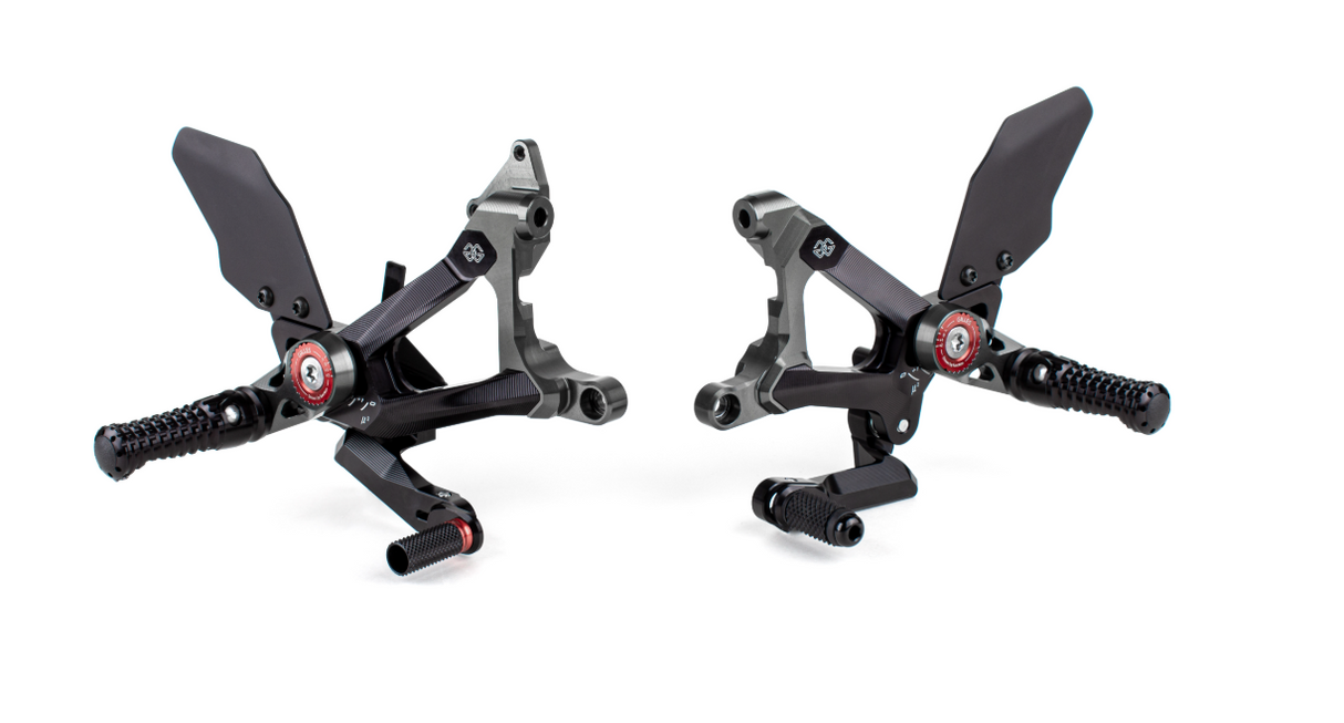 COMMANDES RECULÉES DUCATI STREETFIGHTER V4 1100/S 2020 À 2022 GILLES TOOLING EN ALUMINIUM RÉGLABLES HOMOLOGUÉES / RGMUE2-DU02-B