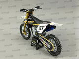 MINIATURE MOTOCROSS HUSQVARNA FC450 ROCKSTAR N°27 MALCOM STEWART 1/12ÈME / RN085-58403