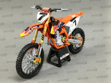 MINIATURE MOTOCROSS KTM 450SX-F FACTORY RACING TEAM 2022 N°7 ARON PLESSINGER 1/12ÈME / RN085-58363