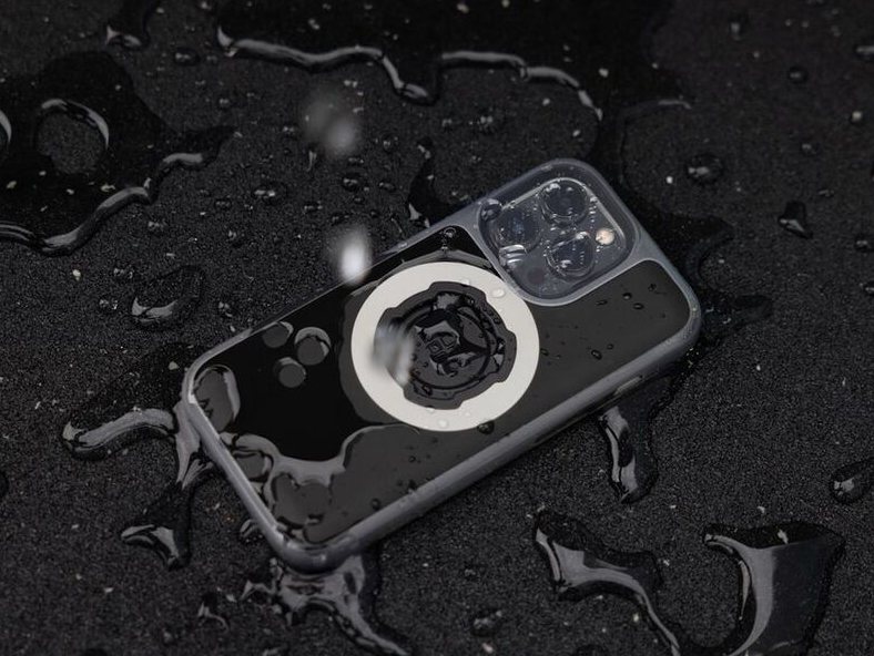 PROTECTION ÉTANCHE-PONCHO QUAD LOCK® iPHONE 15 / QMC-PON-IP15S