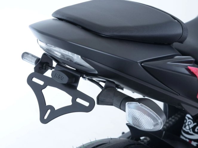 SUPPORT DE PLAQUE SUZUKI GSX-S 750 2017 À 2021 R&G RACING / RRLP0223BK